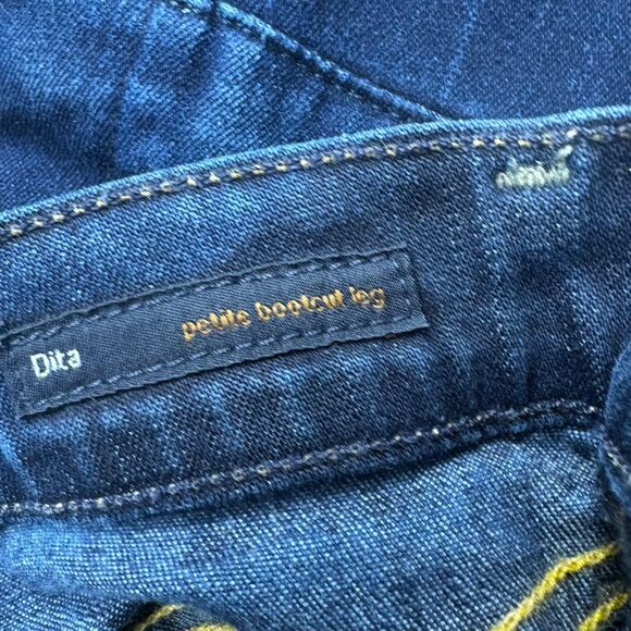 Citizens of Humanity Dita Petite Bootcut Leg Darkwash‎ Frayed Hem Jeans Size 26 - Picture 7 of 8
